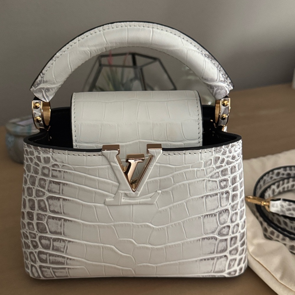Pristine condition - Capucines mini white croco embossed leather bag